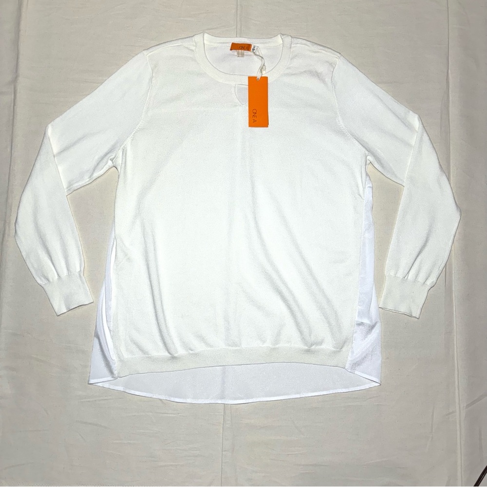 ONE A Women’s White Crew Neck Sweater Chiffon Back Keyhole Lightweight Chic NWT